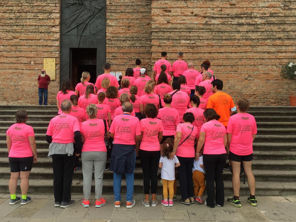 Di nuovo in pista per la Ricerca! di Associazione Piccoli Punti Di nuovo in pista per la Ricerca! -Associazione Piccoli Punti