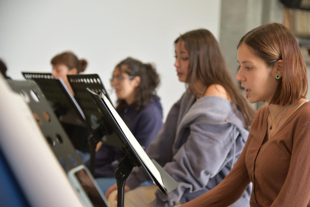 La musica fa volare – Circo Incanto di Polimnia La musica fa volare – Circo Incanto-Polimnia