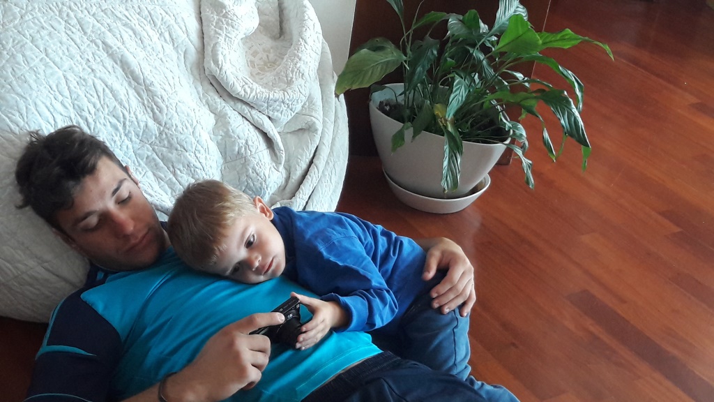 IN CORSA PER DARE UNA DIMORA di FAMIGLIE PER L'ACCOGLIENZA IN CORSA PER DARE UNA DIMORA-FAMIGLIE PER L'ACCOGLIENZA