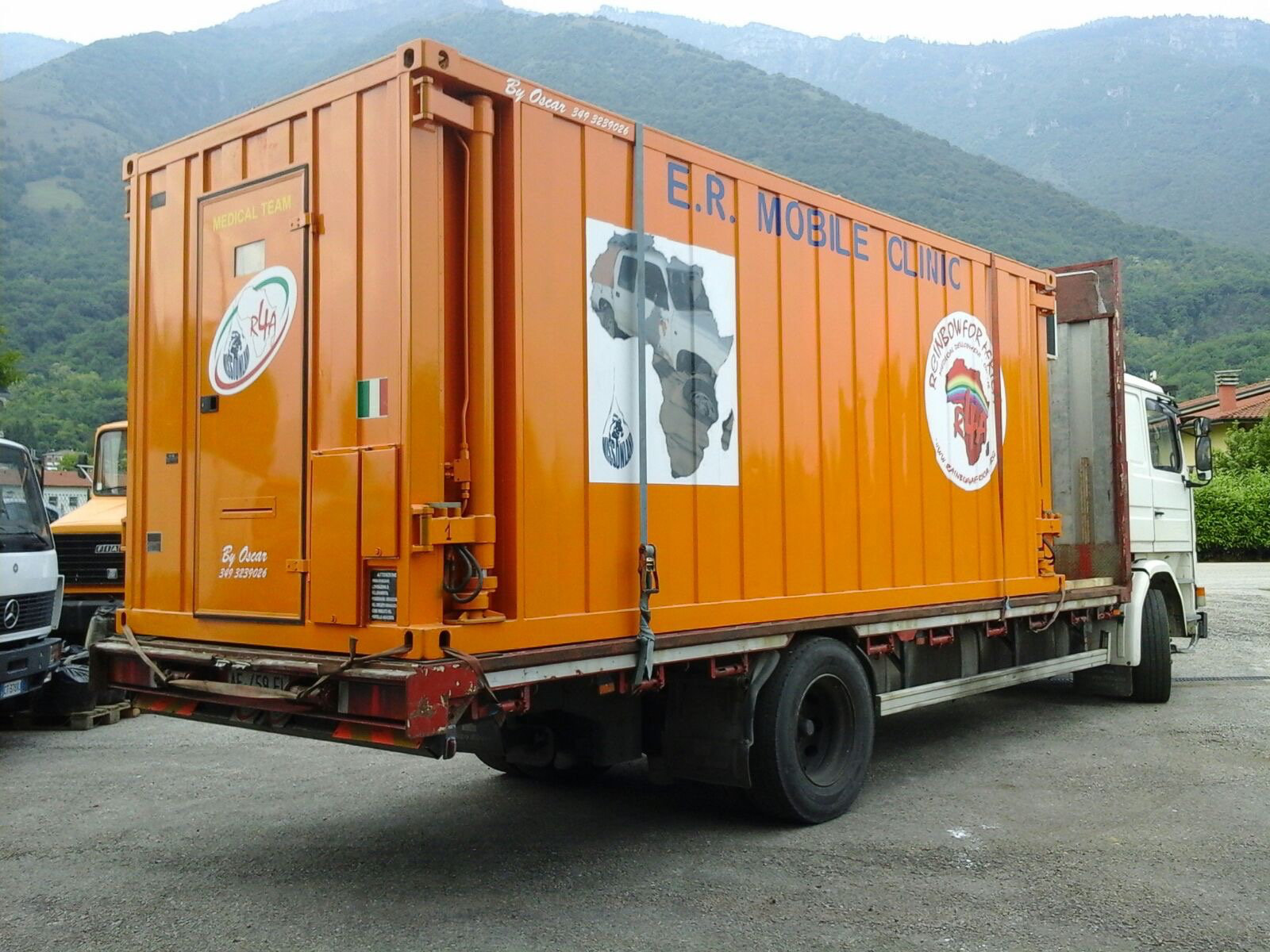 CLINICA MOBILE esterno CLINICA MOBILE esterno