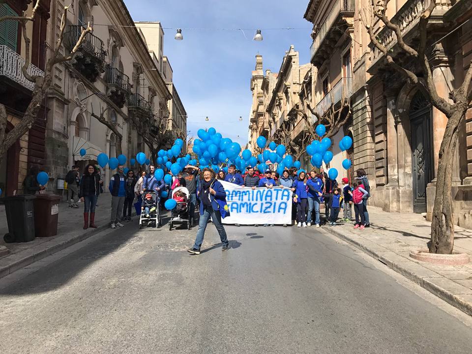 Un pulmino per raggio di sole di Raggio di Sole Onlus Un pulmino per raggio di sole-Raggio di Sole Onlus