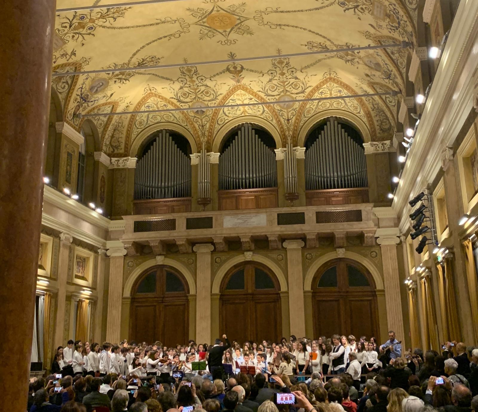 Sostieni una scuola extra-ordinaria! di Associazione Scuola Vivaio Sostieni una scuola extra-ordinaria!-Associazione Scuola Vivaio
