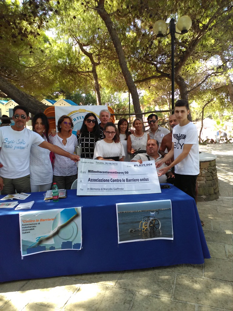 Tutti al mare di AVDI Tutti al mare-AVDI