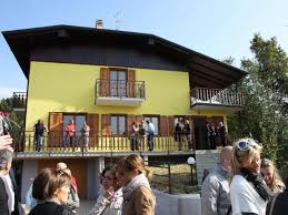 SISTEMIAMO LA CASA FAMIGLIA DI BERBENNO di AFFIDIAMOCI SISTEMIAMO LA CASA FAMIGLIA DI BERBENNO -AFFIDIAMOCI