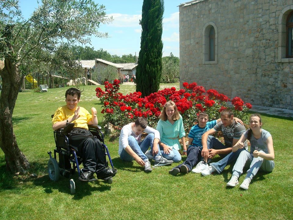 MIR I DOBRO - Centro bambini disabili di Mir i Dobro MIR I DOBRO - Centro bambini disabili-Mir i Dobro