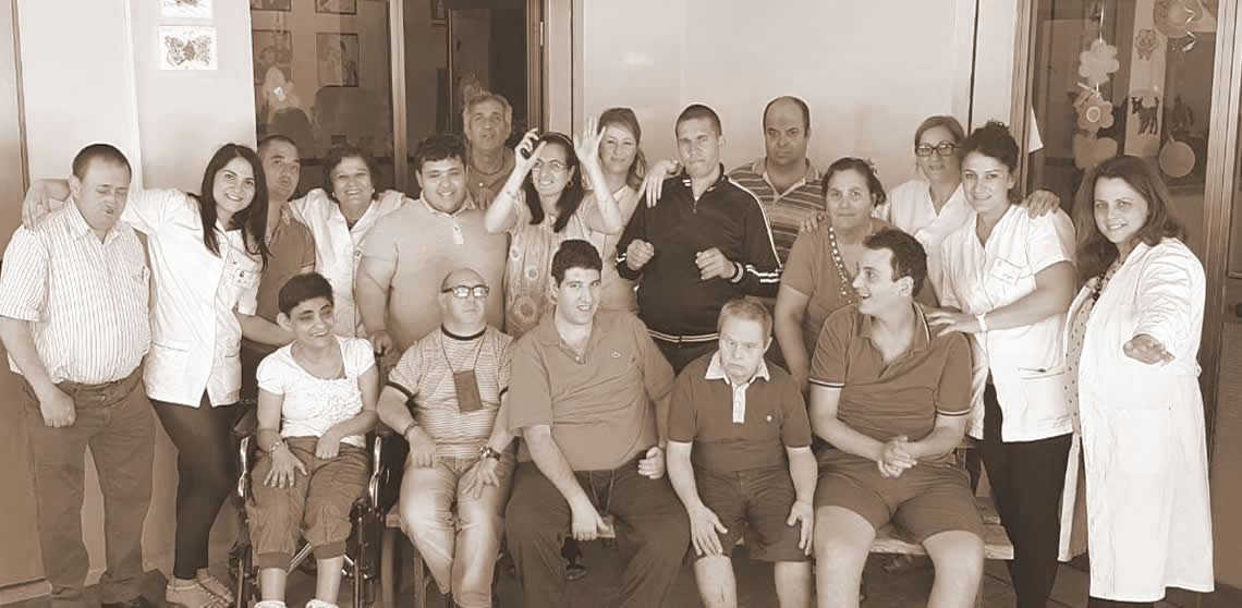 Piccolo pulmino per trasporto disabili di La Speranza Piccolo pulmino per trasporto disabili-La Speranza