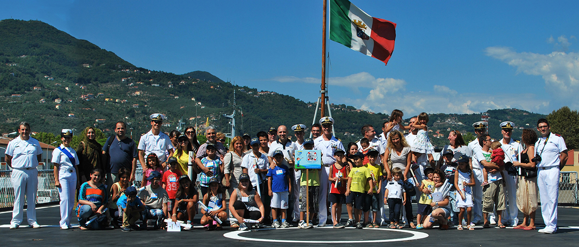 Corri-Amo ad esplorare il mondo! di Il Porto dei piccoli Corri-Amo ad esplorare il mondo! -Il Porto dei piccoli